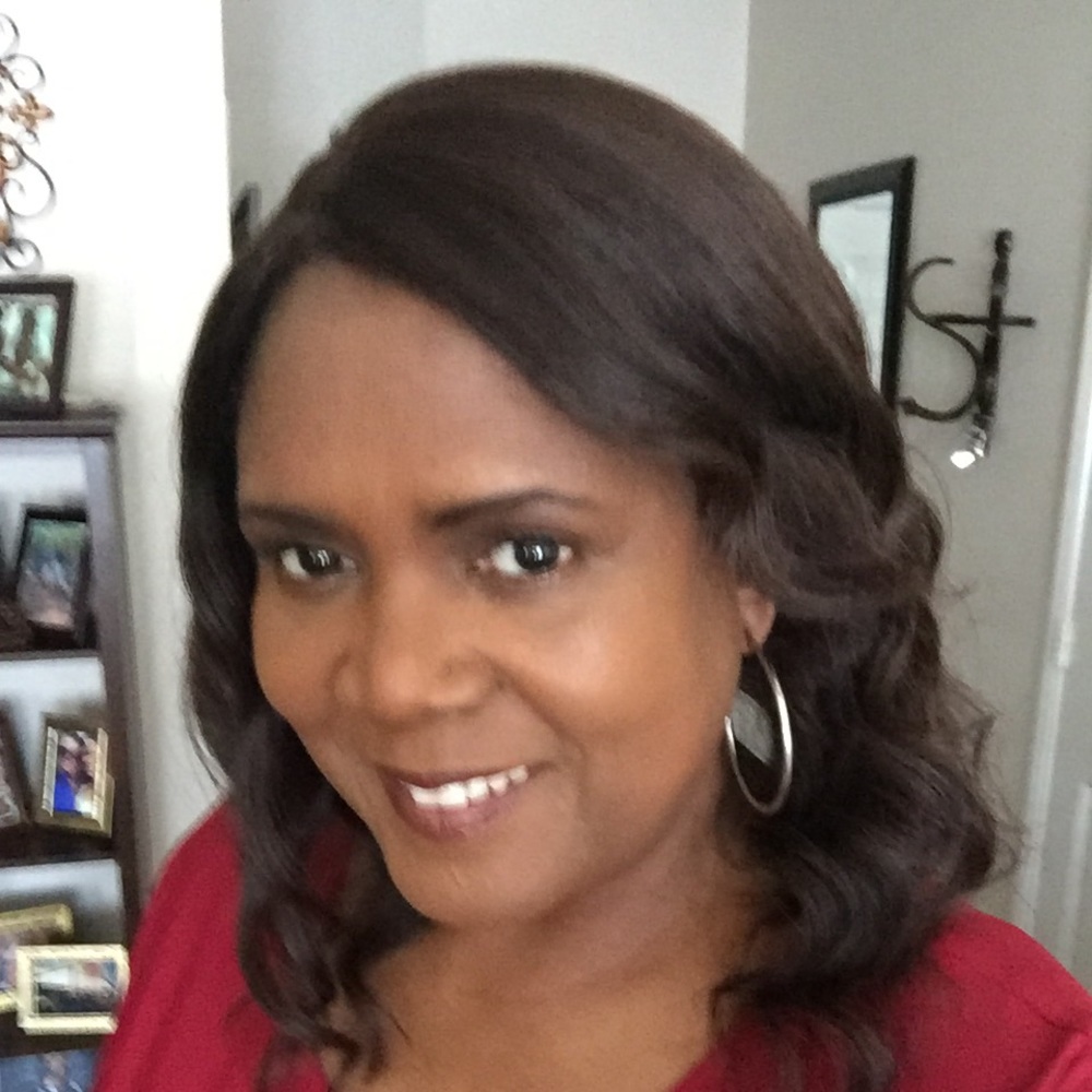 Meet your Posher, Angela